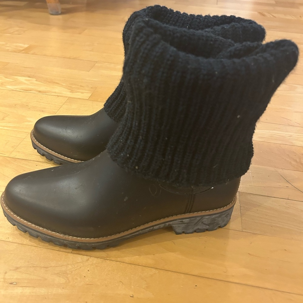 Navy Bernardo Knit Cuff Ankle Boots